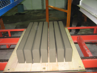 Production of a curb on Concrete block making machine kpm 1025