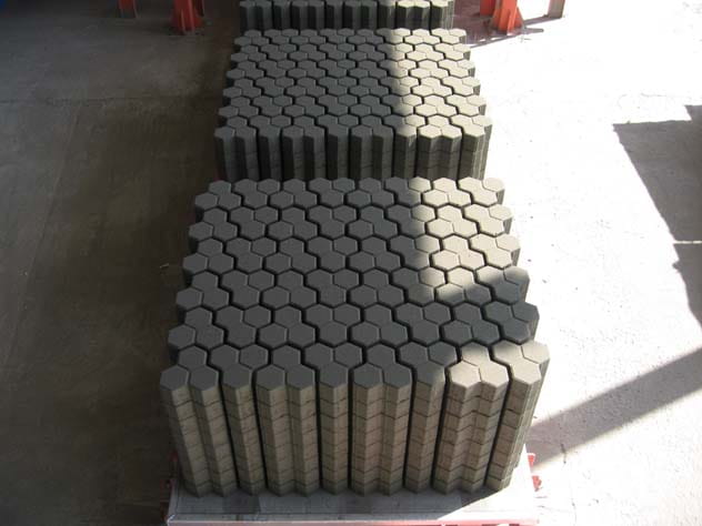 Производство тротуарной плиткит на вибропрессе КРМ36 MustafaYontar-min.jpg